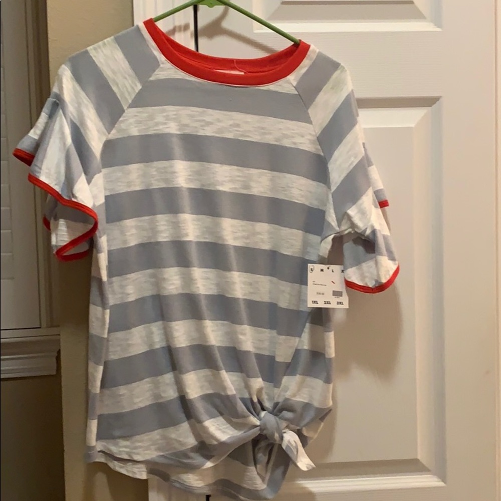 Ruffle sleeve boutique